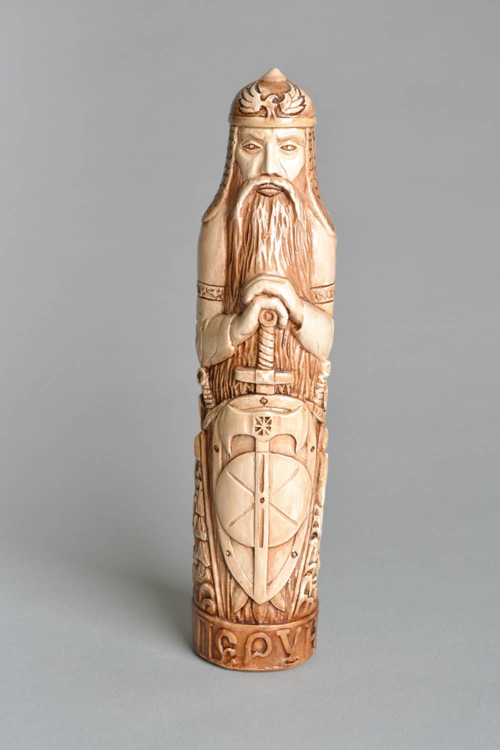 Ceramic statuette 
