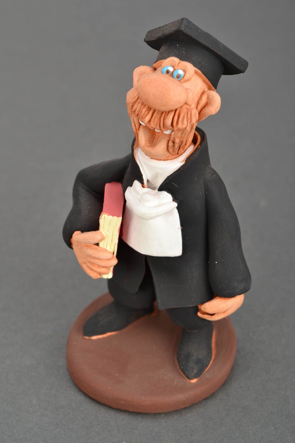 Statue Judge in mantle