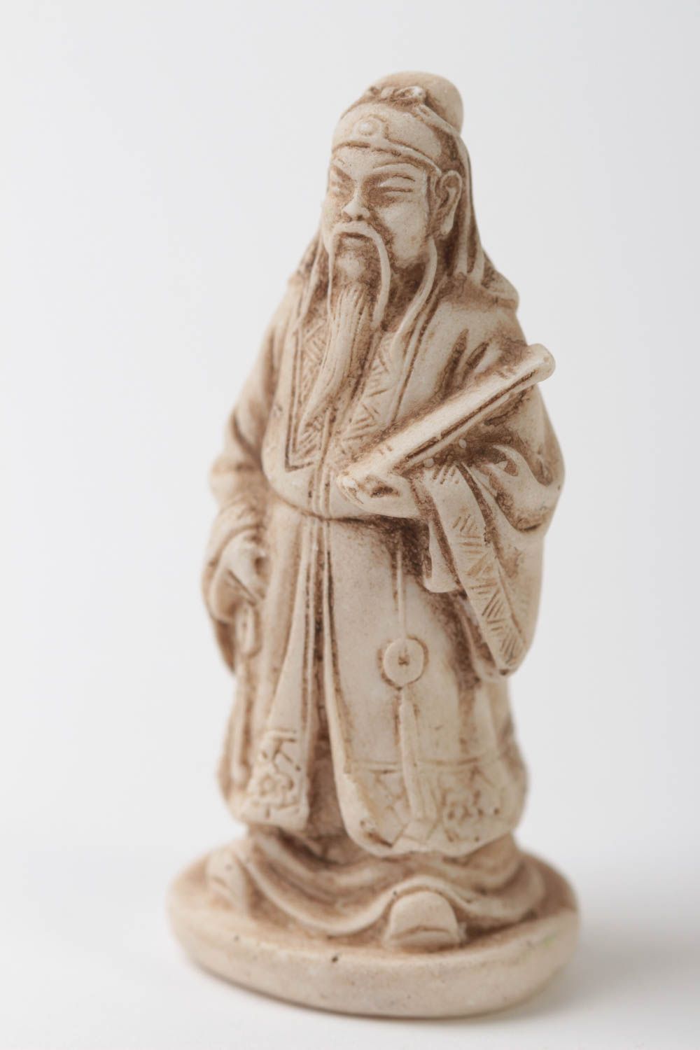 Tiny figure of Netske Lu-Sina made of polymer resin.