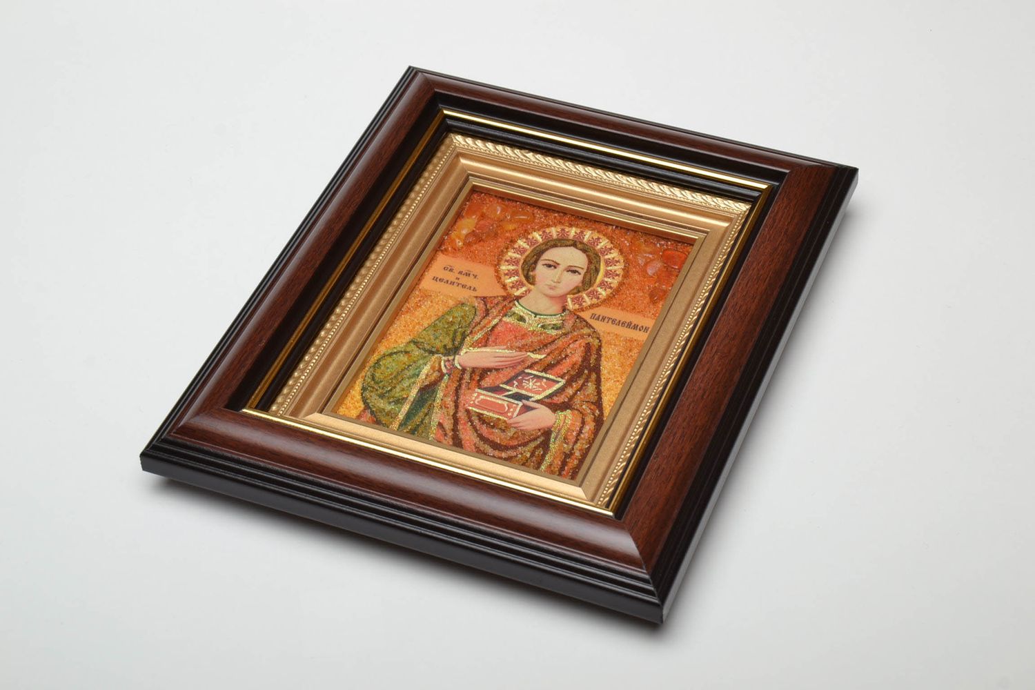 The miraculous icon of the Healer Panteleimon, with amber crumb. 